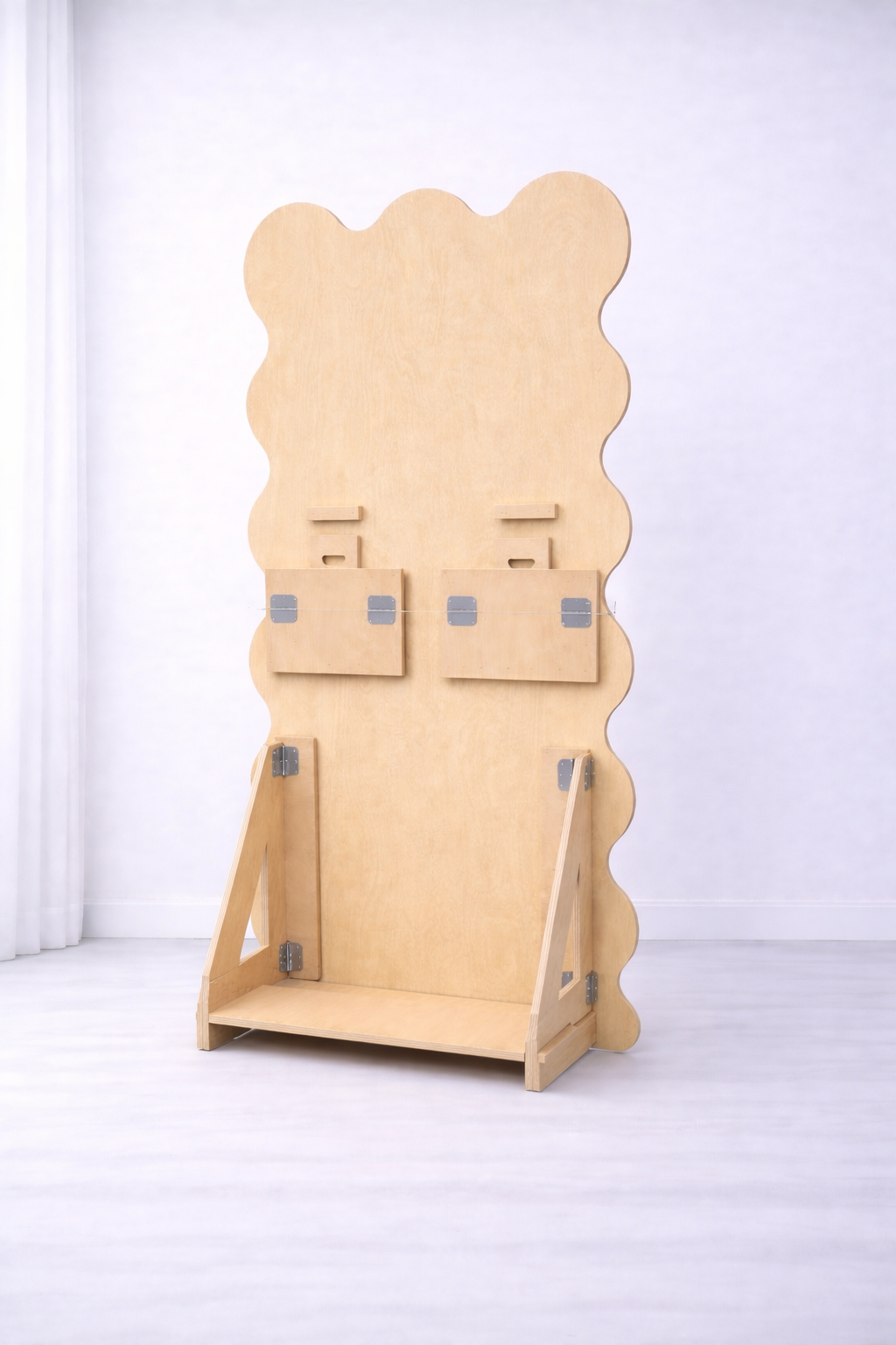 Wavy Border Backdrop (Folding)